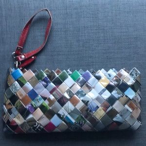 Cute woven purse that goes with everything.